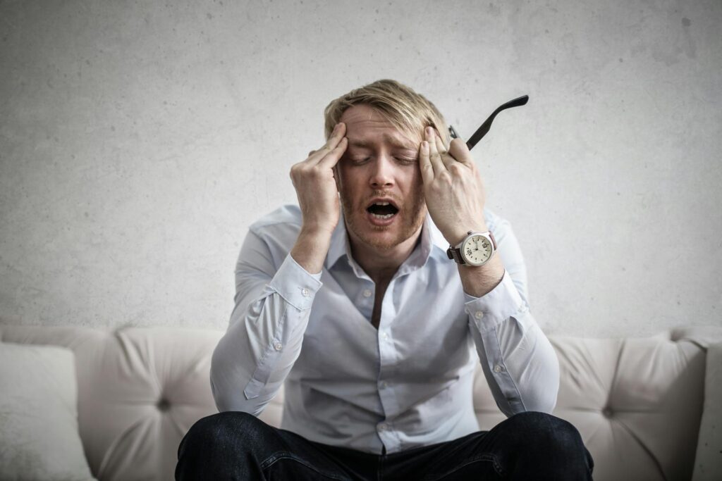 ज्यादा सिर में दर्द होने से कौन सी बीमारी होती है?